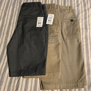 3 pairs of Men’s Volcom shorts 🚫sold🚫
